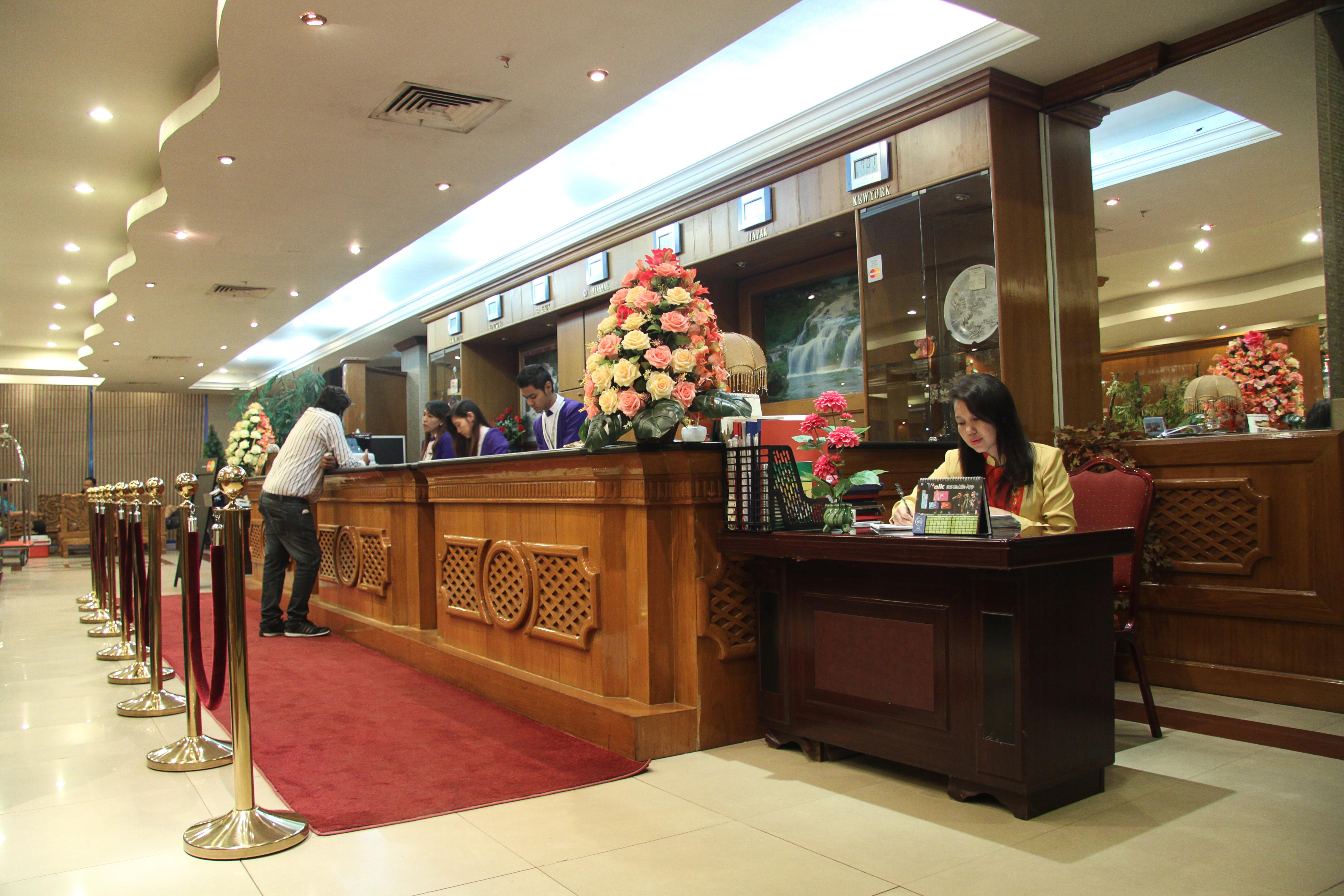 Excel Treasure Hotel Yangon Exteriör bild