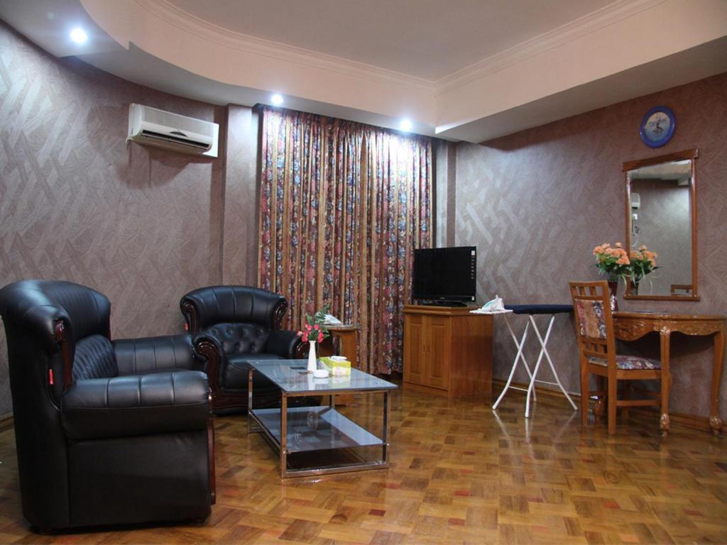Excel Treasure Hotel Yangon Exteriör bild
